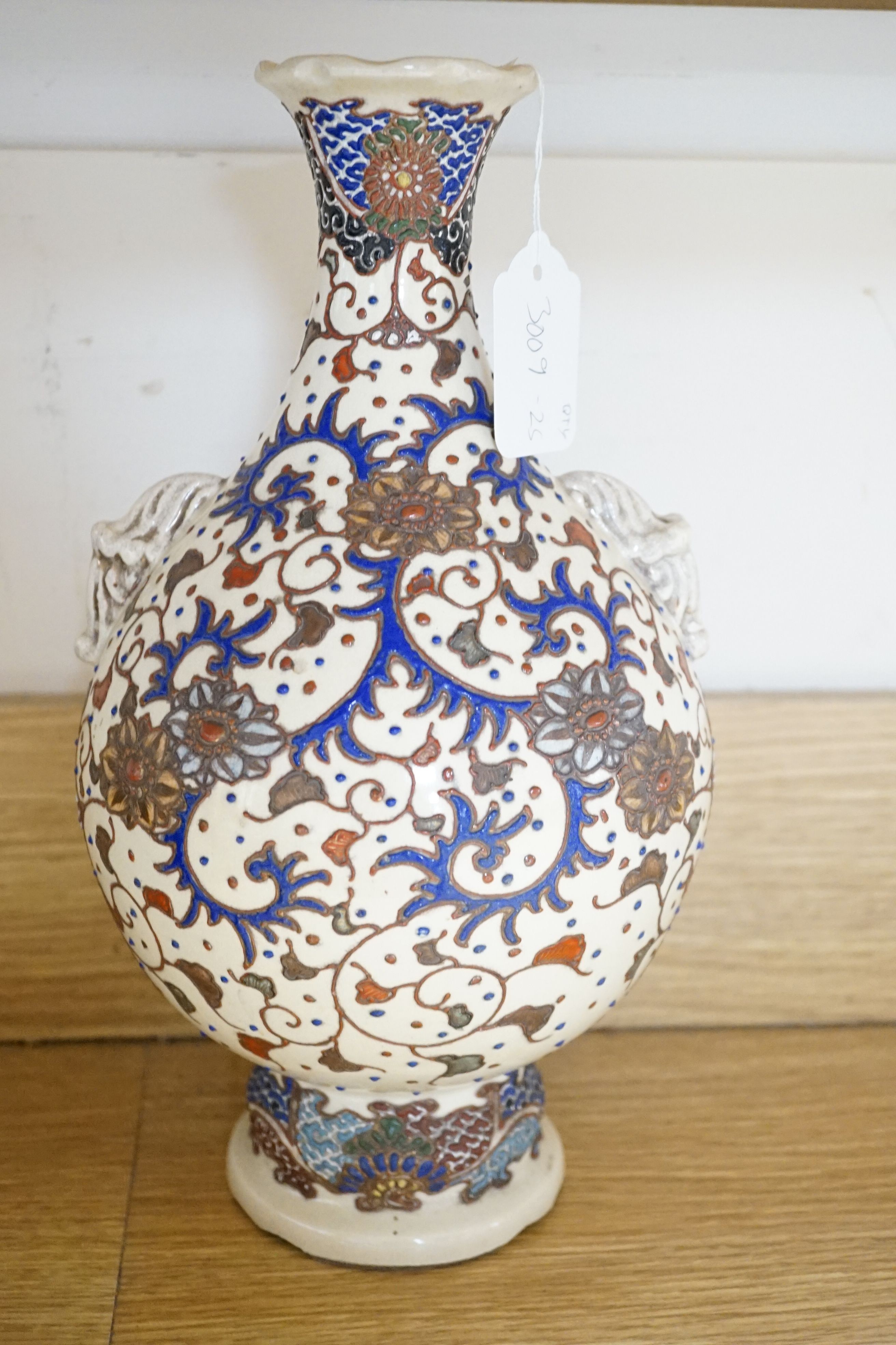Mixed oriental wares including a Chinese arrow vase 32cm, ‘orean celadon vases and a Kutani type dish